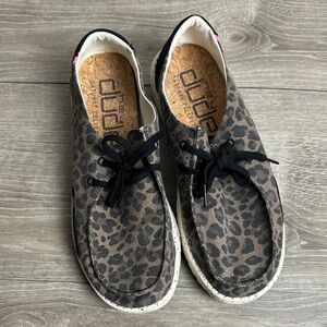 Hey Dude Wendy Jungle Brown Leopard Print Size 9